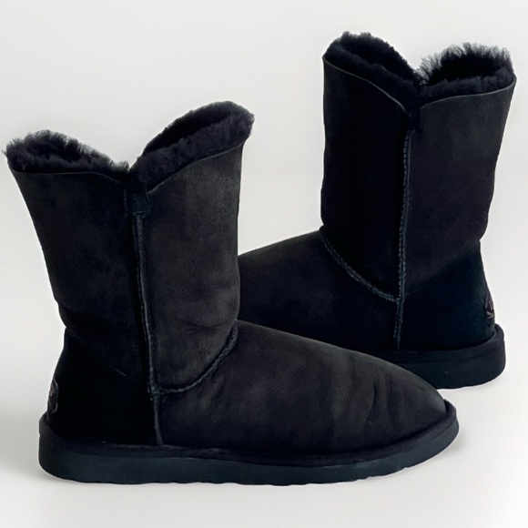 UGG Black Bailey Women's Short Button Boots Size 6 - Picture 6 of 15